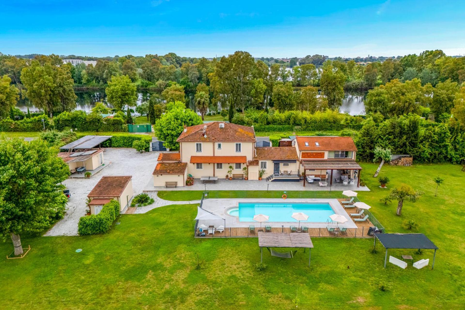 Vistalago Versilia Масароза Екстериор снимка