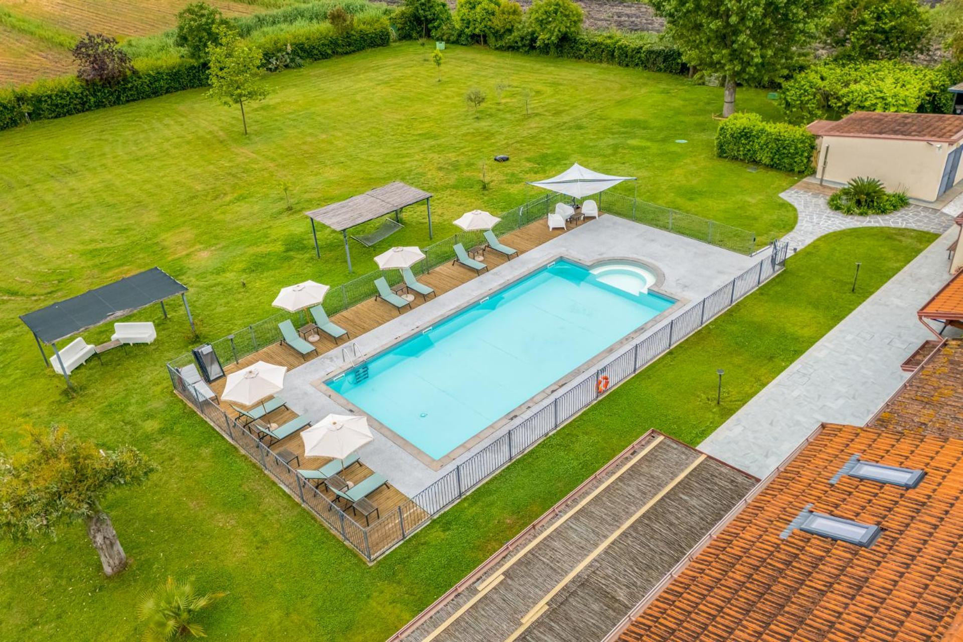 Vistalago Versilia Масароза Екстериор снимка